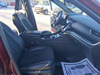 2023 Jeep Grand Cherokee Laredo