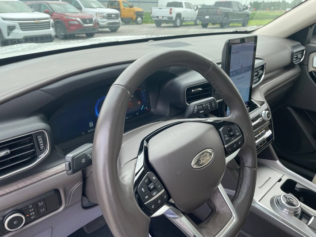 2023 Ford Explorer Platinum