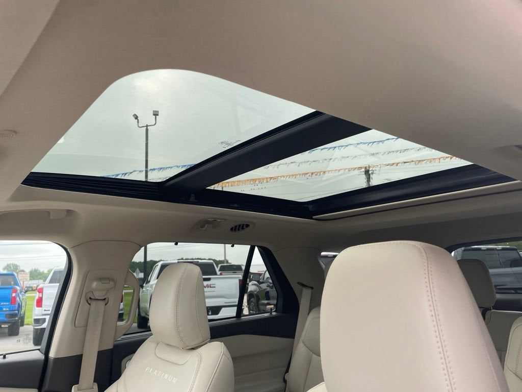 2023 Ford Explorer Platinum