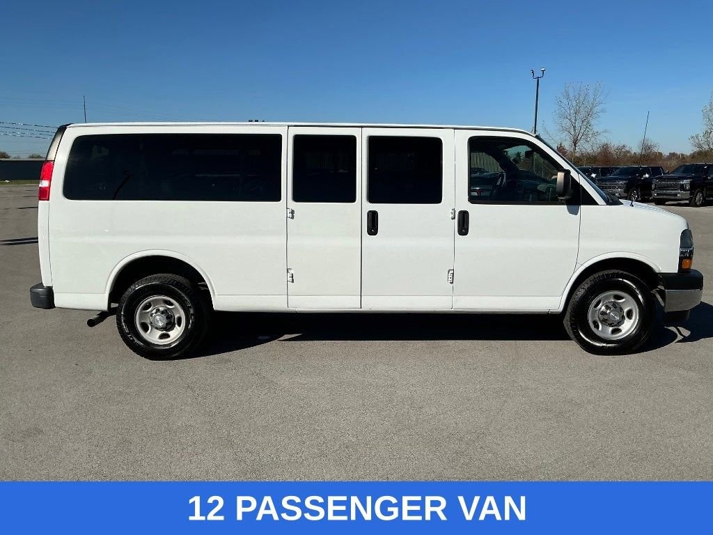 2019 Chevrolet Express Passenger 3500 LT