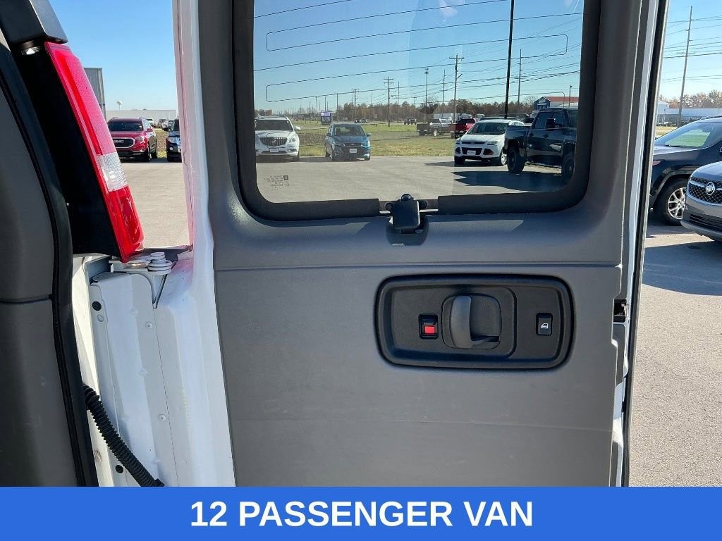 2019 Chevrolet Express Passenger 3500 LT