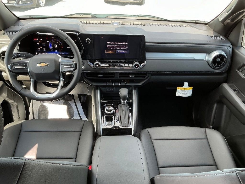 2025 Chevrolet Colorado WT/LT