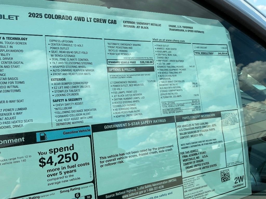 2025 Chevrolet Colorado WT/LT