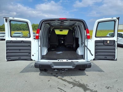 2025 Chevrolet Express Cargo 3500 WT