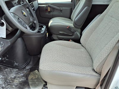 2025 Chevrolet Express Cargo 3500 WT