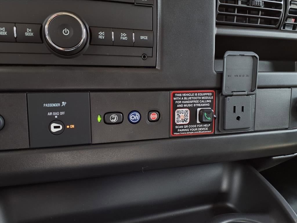 2025 Chevrolet Express Cargo 3500 WT