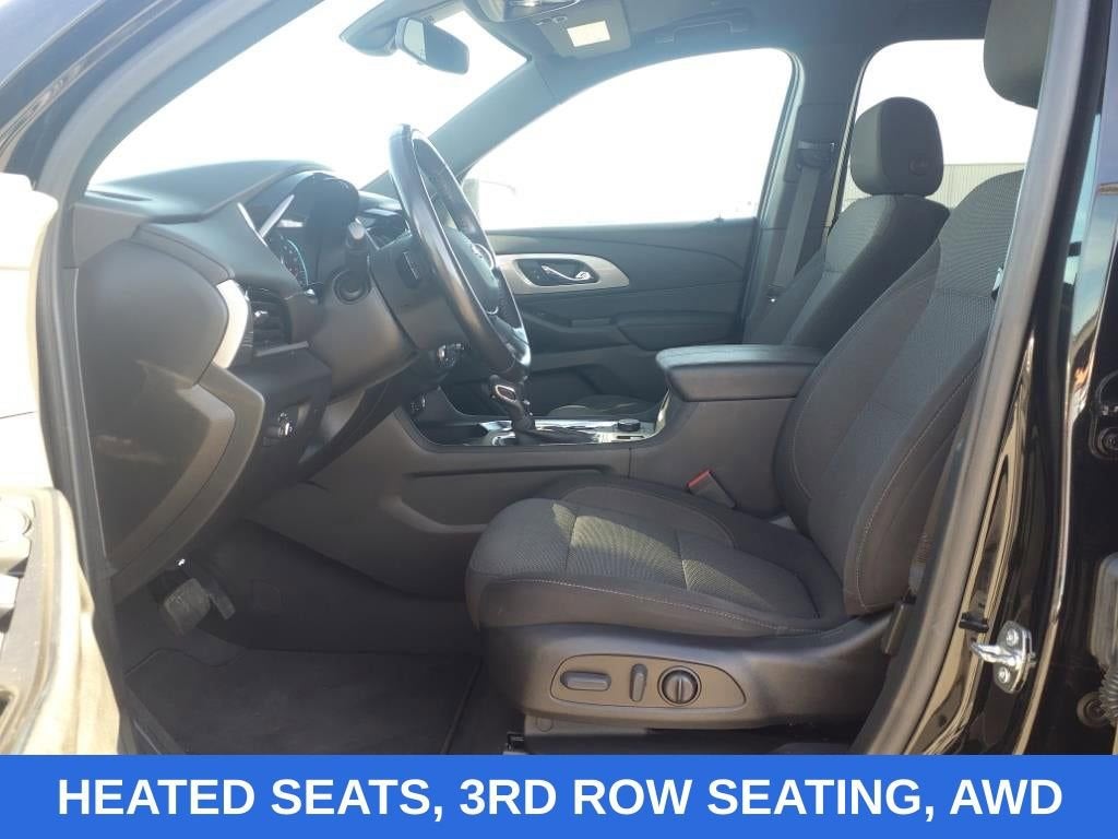 2022 Chevrolet Traverse LT Cloth