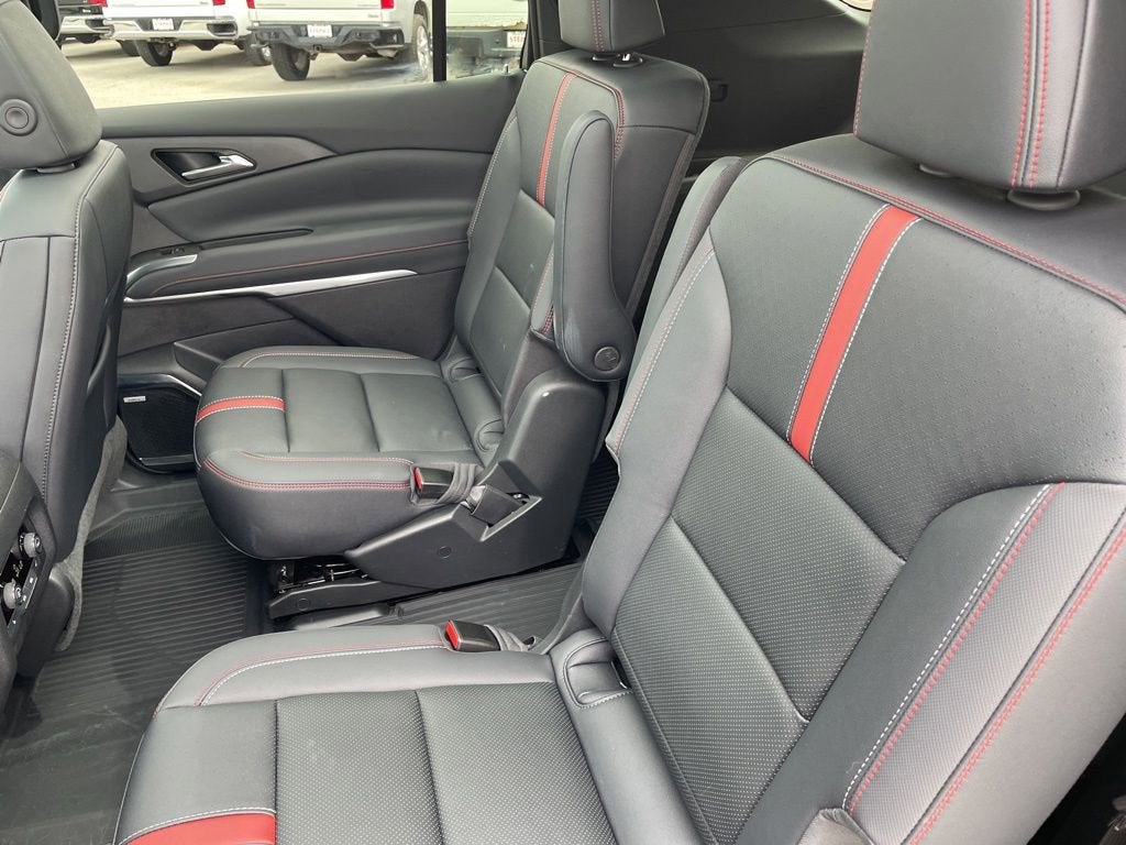 2025 Chevrolet Traverse RS
