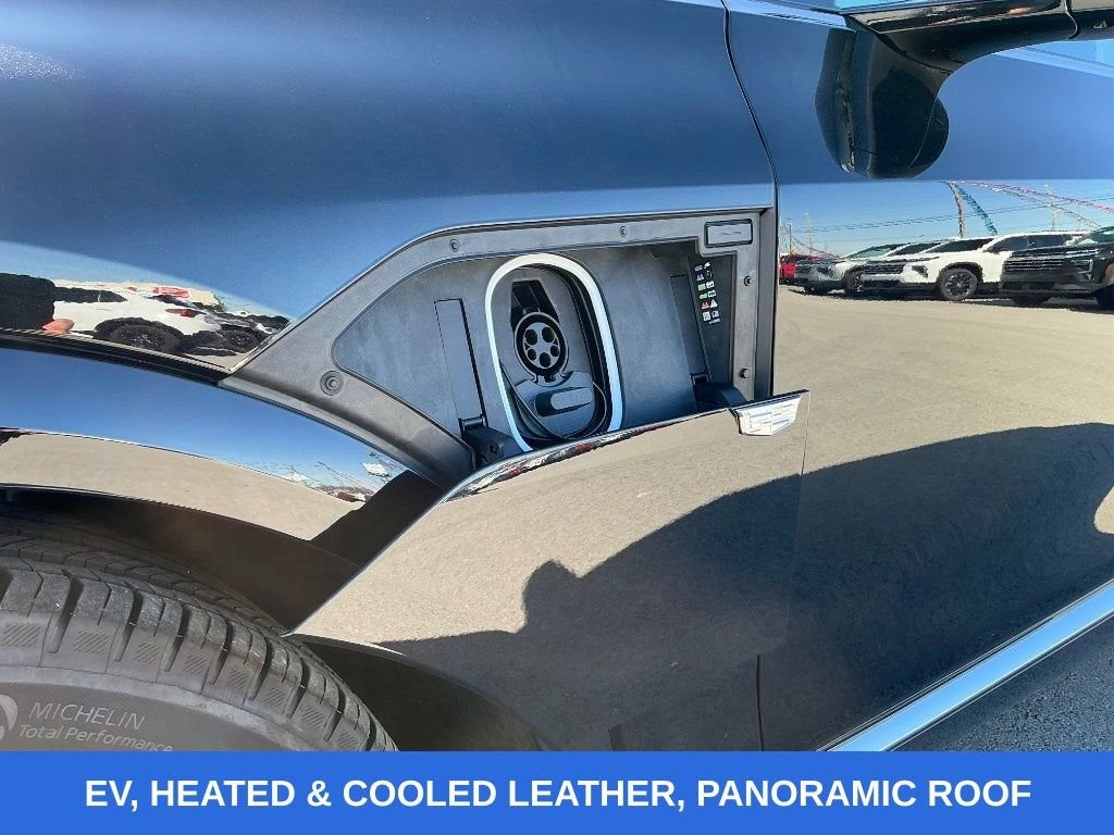 2024 Cadillac LYRIQ Luxury 2