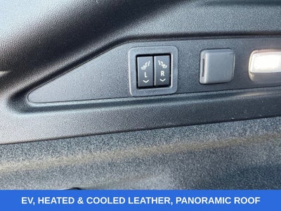 2024 Cadillac LYRIQ Luxury 2