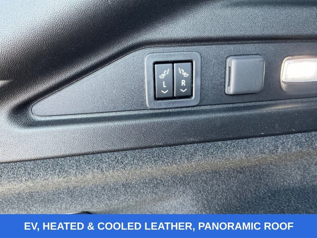 2024 Cadillac LYRIQ Luxury 2