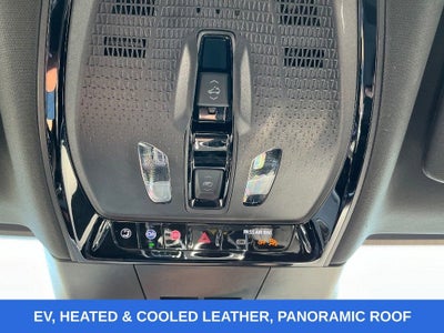 2024 Cadillac LYRIQ Luxury 2