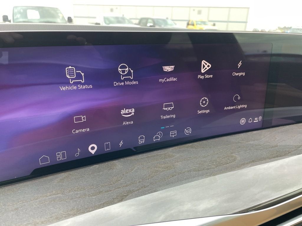 2025 Cadillac ESCALADE IQ Sport 2