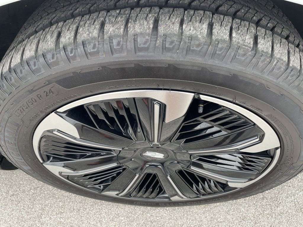 2025 Cadillac ESCALADE IQ Sport 2