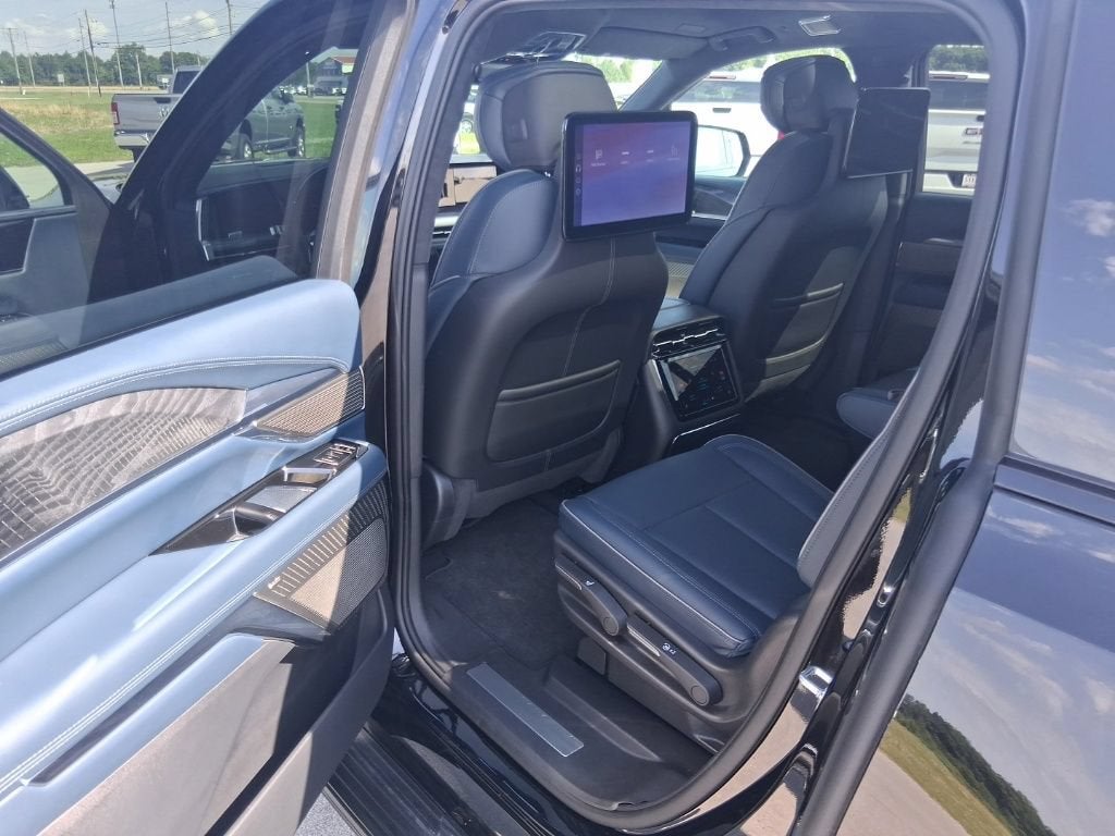 2025 Cadillac ESCALADE IQ Sport 2
