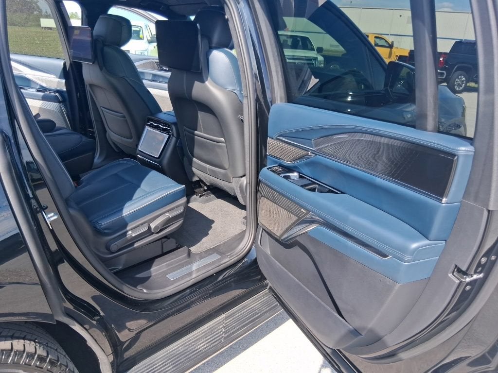 2025 Cadillac ESCALADE IQ Sport 2