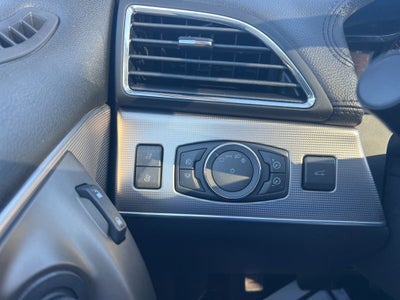 2011 Lincoln MKX Base