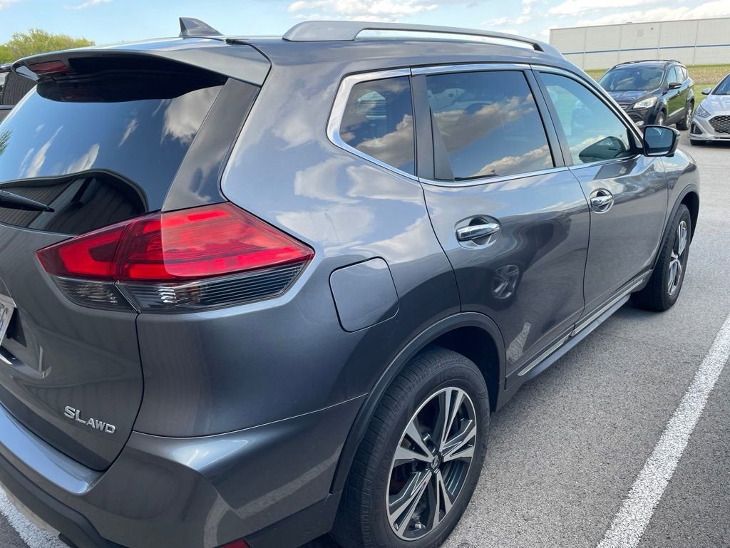 2017 Nissan Rogue SL