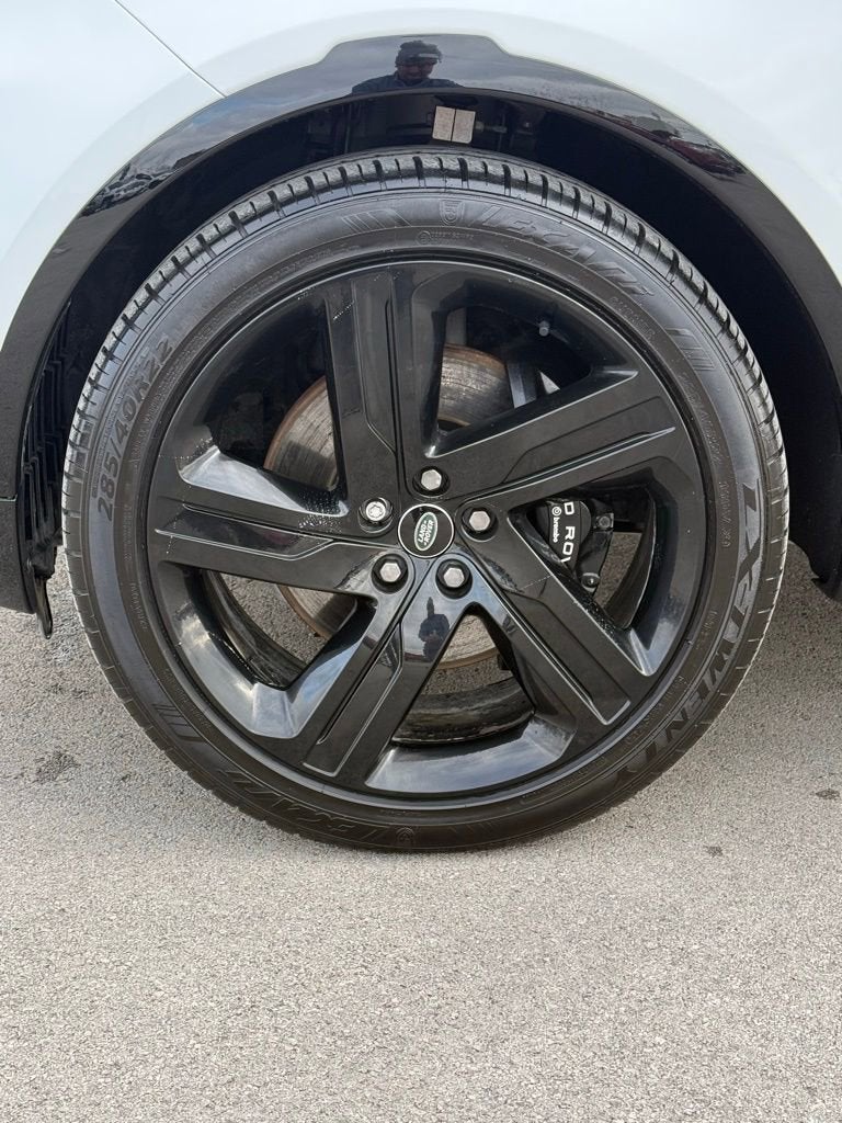 2023 Land Rover Discovery Metropolitan Edition