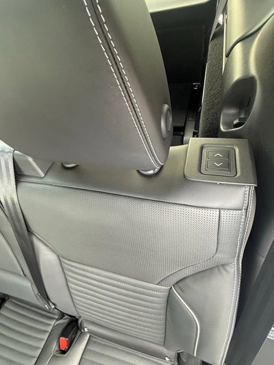 2023 Land Rover Discovery Metropolitan Edition