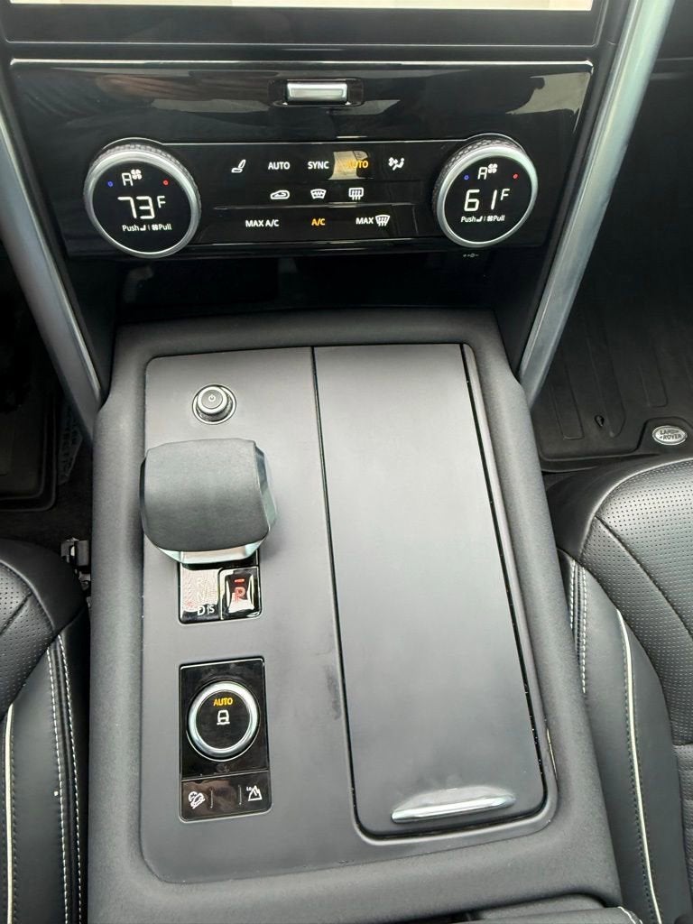 2023 Land Rover Discovery Metropolitan Edition