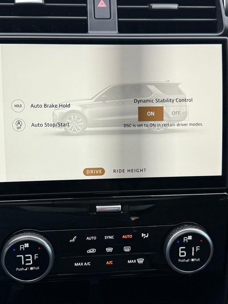 2023 Land Rover Discovery Metropolitan Edition