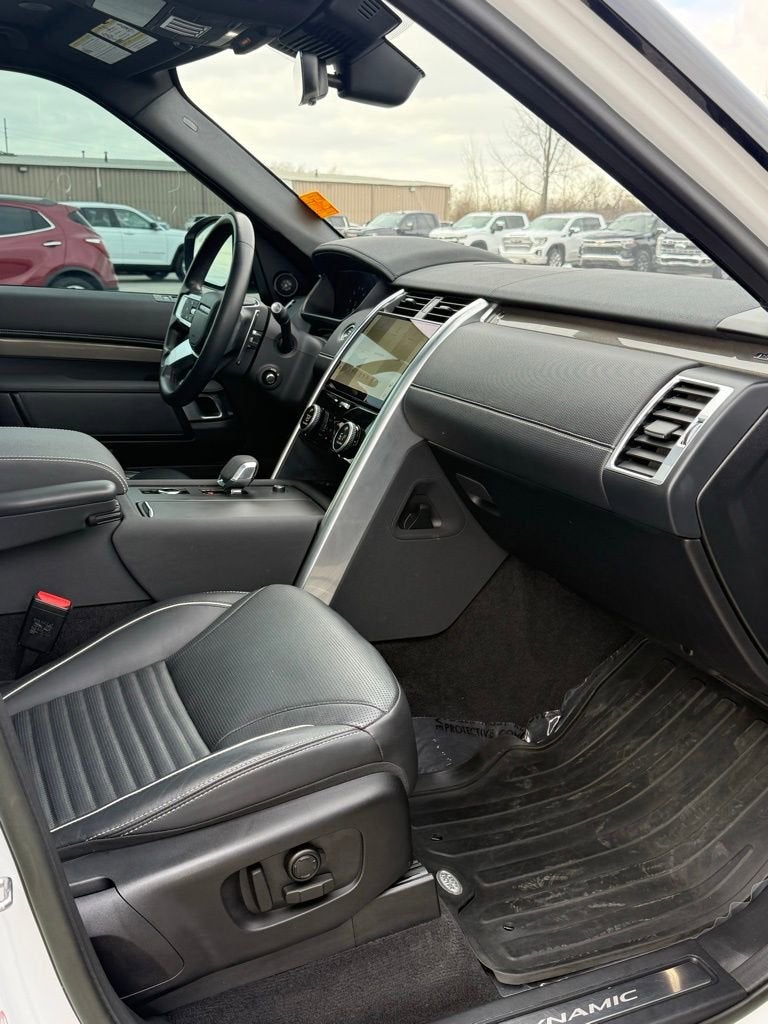 2023 Land Rover Discovery Metropolitan Edition