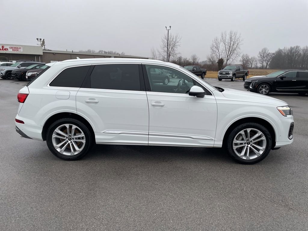 2025 Audi Q7 Premium Plus